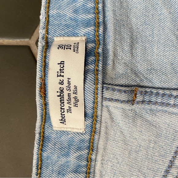Abercrombie & Fitch The Mom Short High Rise - Picture 3 of 3